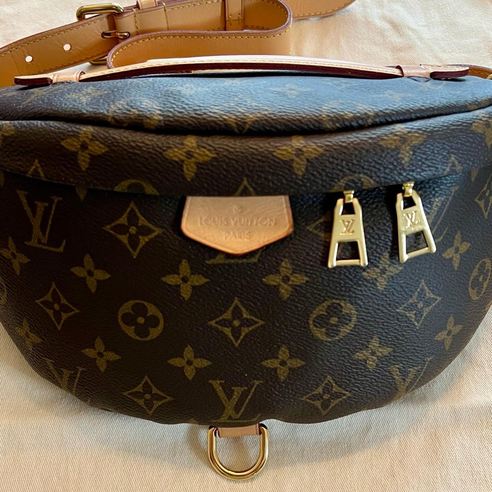 Louis Vuitton Canvas Monogram Bumbag 🔥 PRICED TO SELL